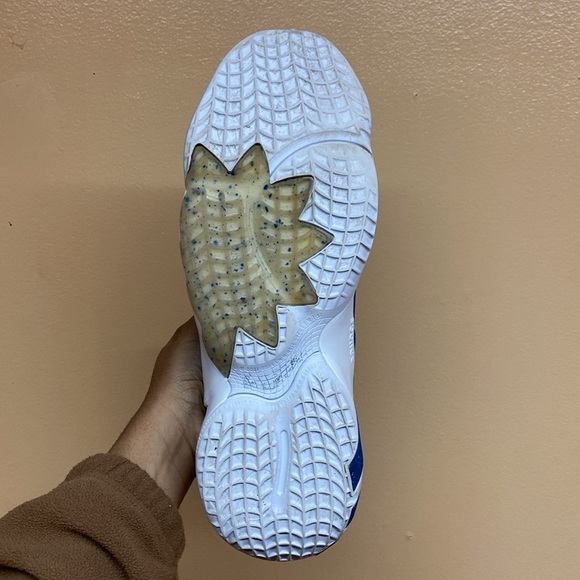 Adidas D.O.N. Issue #2 “Collegiate Royal” - Picture 14 of 17